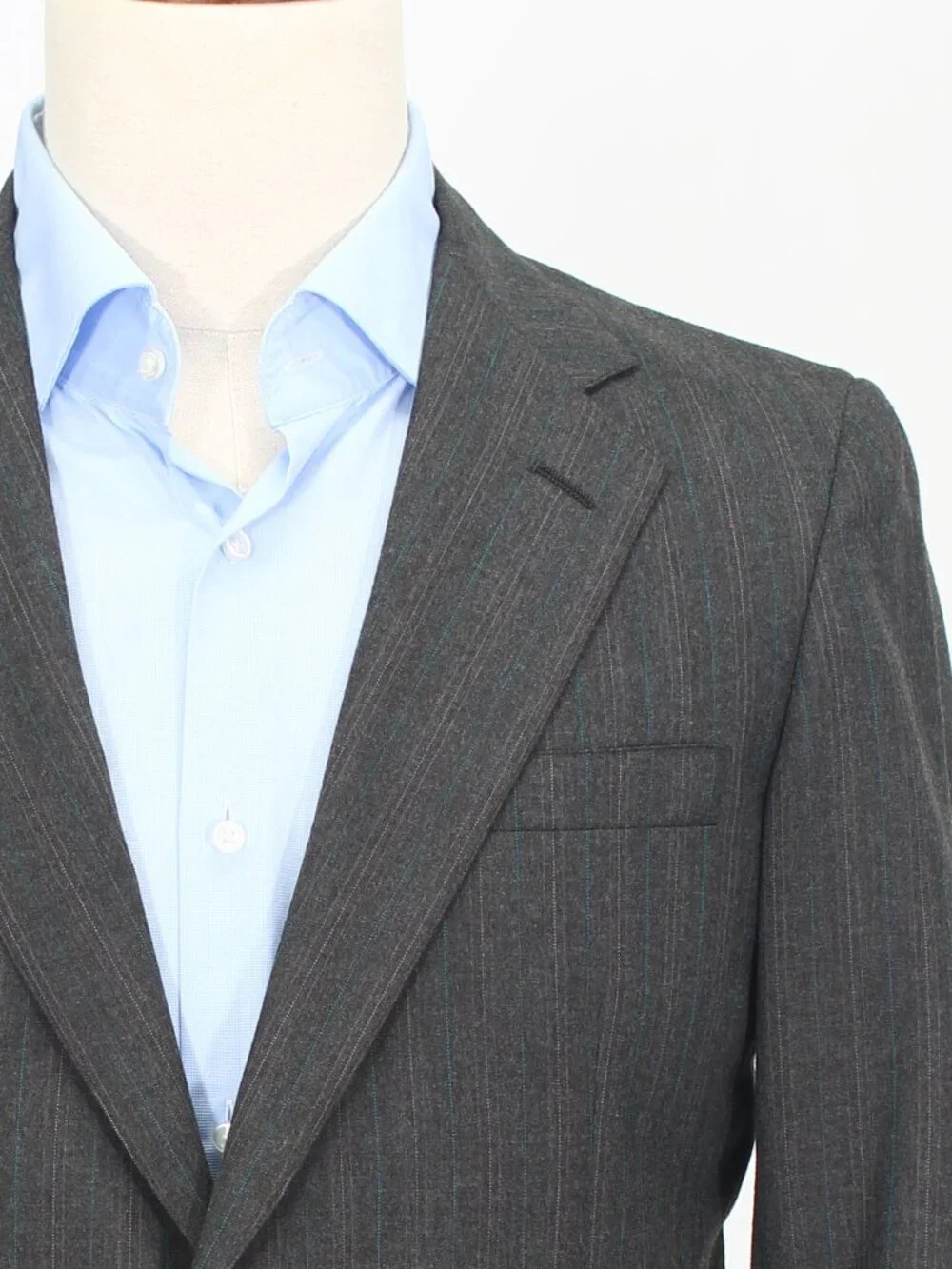Vintage 1990s 36R 34x29 Gray Full Suit 2-Button Stripe R931
